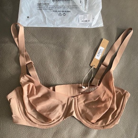 SKIMS Other - SKIMS - NWT - NO SHOW MOLDED UNLINED BALCONETTE BRA **SIENNA**